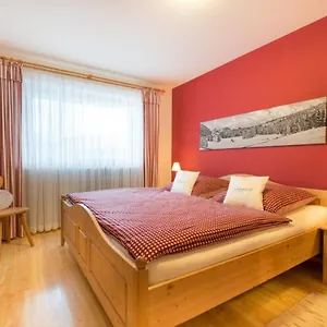 Sonnen Ferienwohnung Alpine Und Sonnenwinkel In Obermaiselstein, 4 Sterne Klassifiziert, Wlan Gratis, Großer Balkon Mit Bergsicht, Ruhig Und Doch Zentral Gelegen, Tolle Neu Renovierte Ferienwohnung Mit Separaten Schlafzimmer, Brötchenservice, Parkpla Apartment